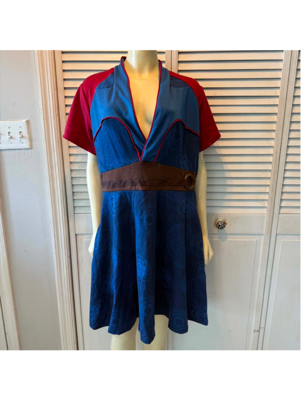 Her Universe Doctor Strange Mini Women's Dress Size 2 Blue Red